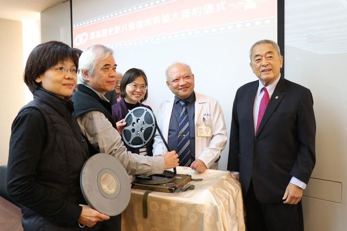 嘉義基督教醫院為保存創院院長戴德森醫師60年前創院時期的珍貴歷史軌跡，與國立臺南藝術大學音像藝術媒體中心、音像紀錄與影維護研究所合作，透過數位修復，再現嘉義地區60年前的時空記憶。圖／嘉基提供